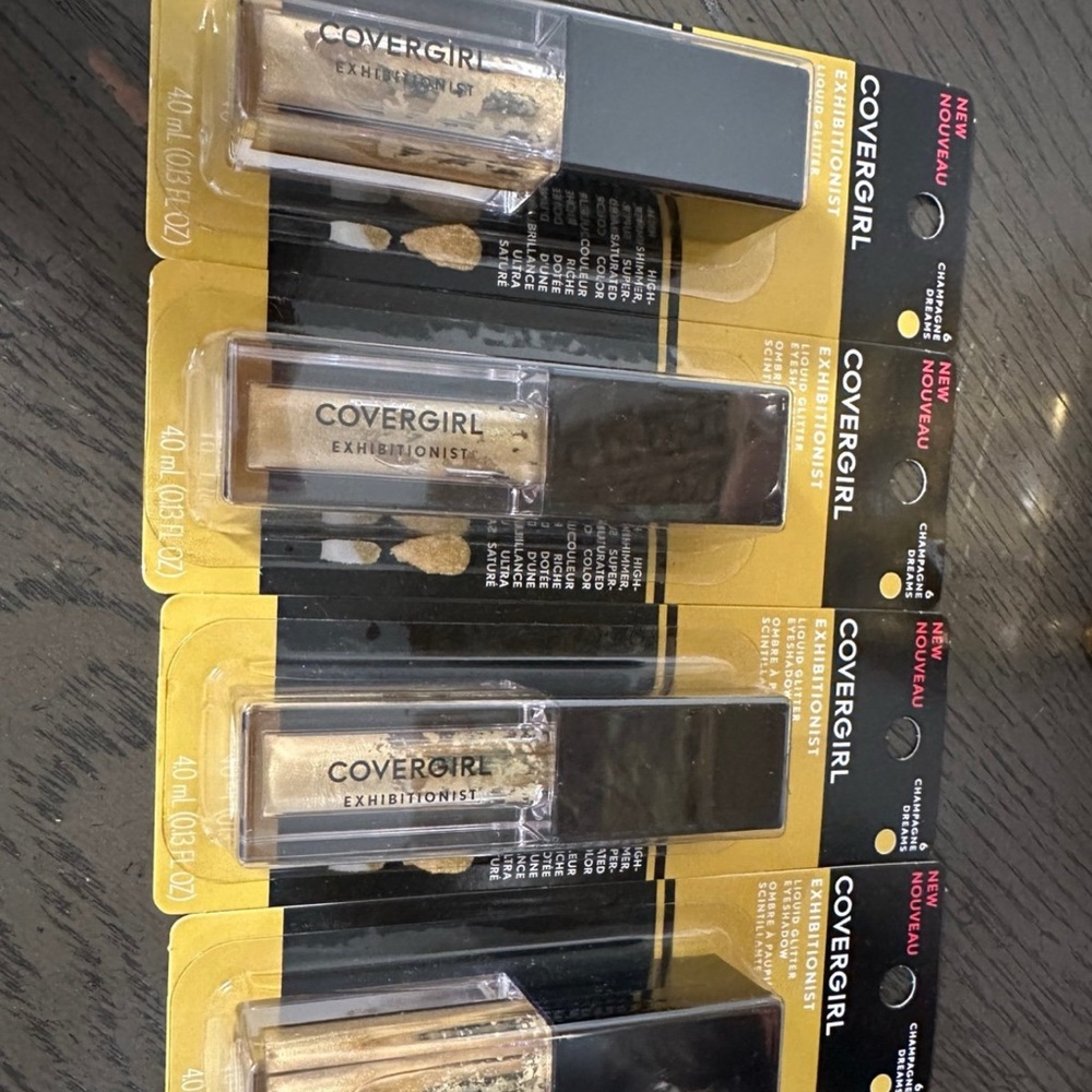 Covergirl Exhibitionist Gold Lip Gloss Set 2 set